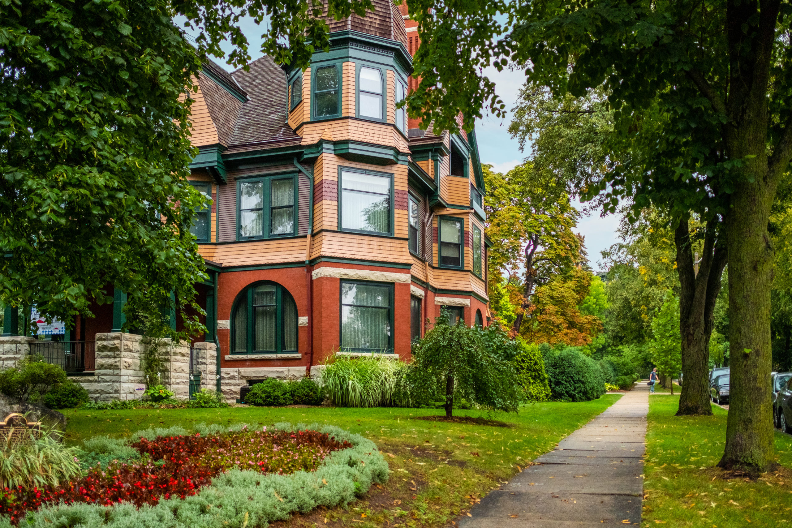 Exterior of Kneeland-Walker House in Wauwatosa